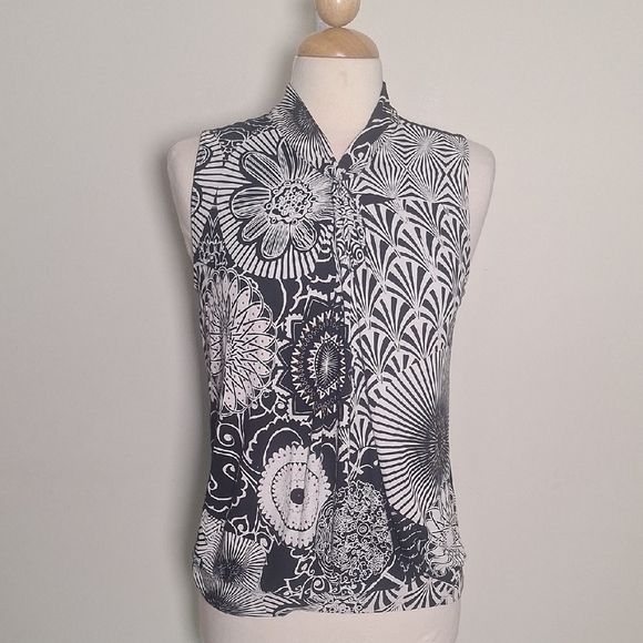 Desigual Tops - Desigual Sleeveless Geometric Floral Top Size M